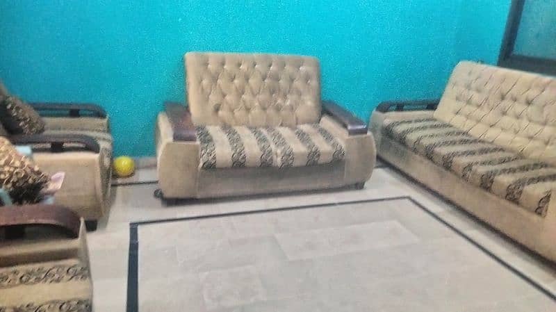 7seater sofa set for sell 1