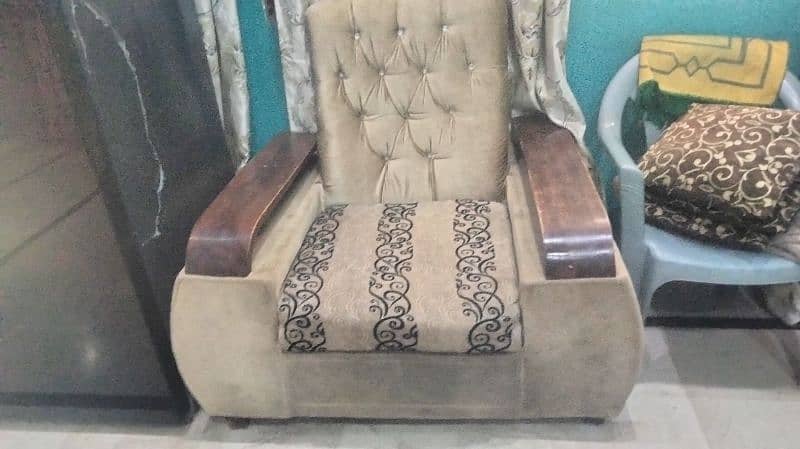 7seater sofa set for sell 3