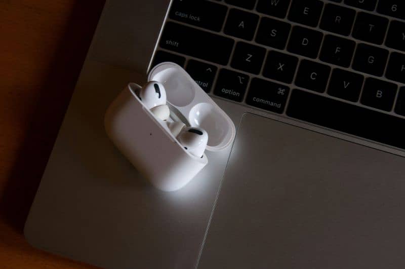 apple airpods pro 9