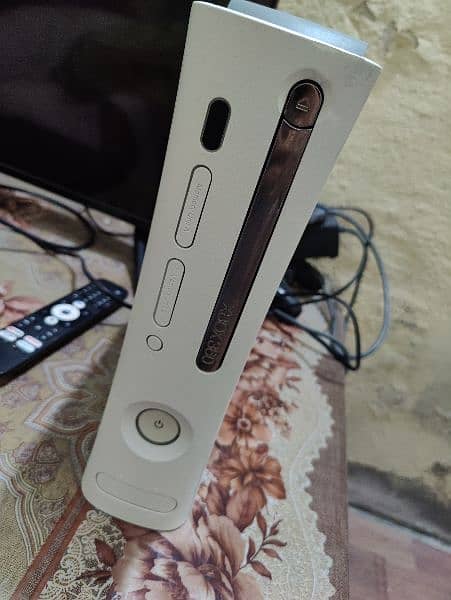 xbox360 500 gb with 109 games install 4