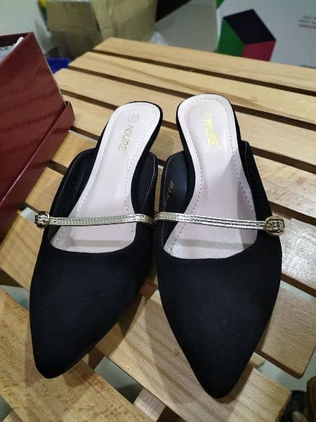 Ladies Valvet sandals 1