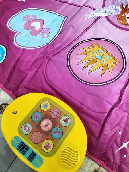 Musical dancing play mat 1