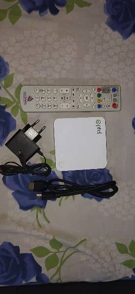 SMART ANDROID TV BOX PTCL No Bill+Free world channels YouTube No Adds 5