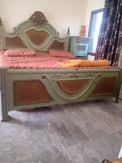 bed and dressing table and brten wali almahri