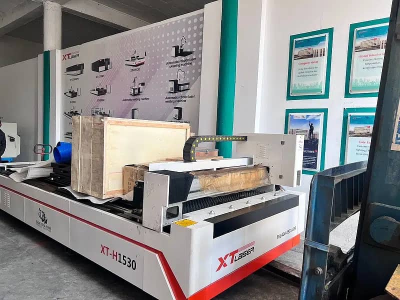 CNC Fiber Laser Cutting Machine 3