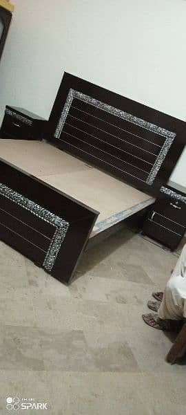 Latest wooden double bed 7