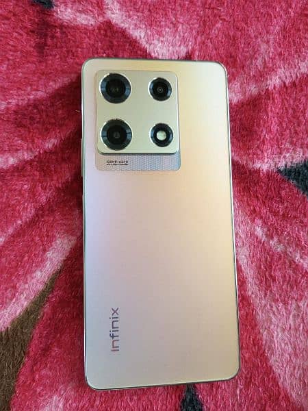 Infinix note 30 pro. With box. Charger. Also wireless charger. . 2
