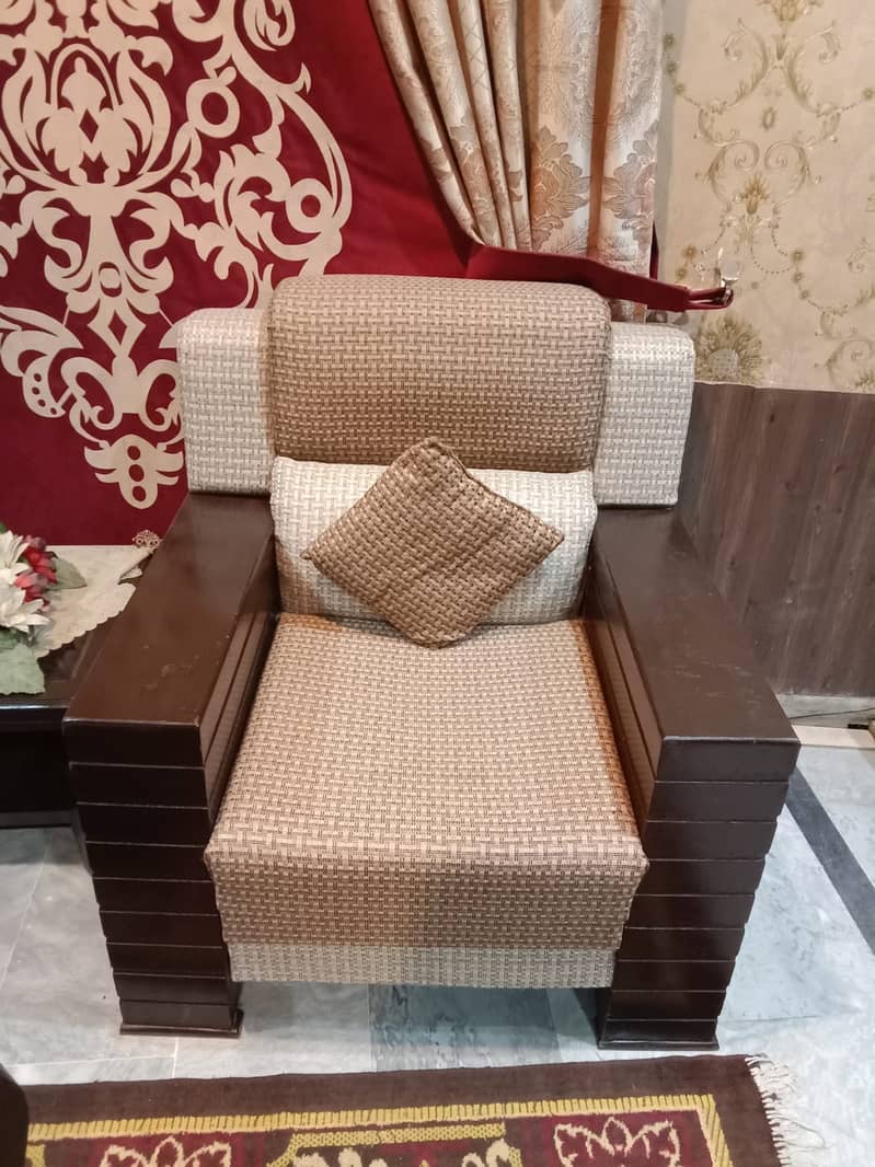 Sofa 5 Seater with 3 tables 1