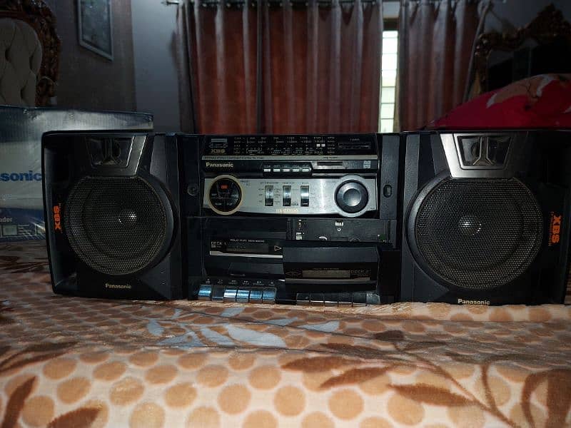 Radio and Cassette player with 2 speakers 2