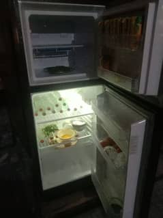 dawlance medium size fridge