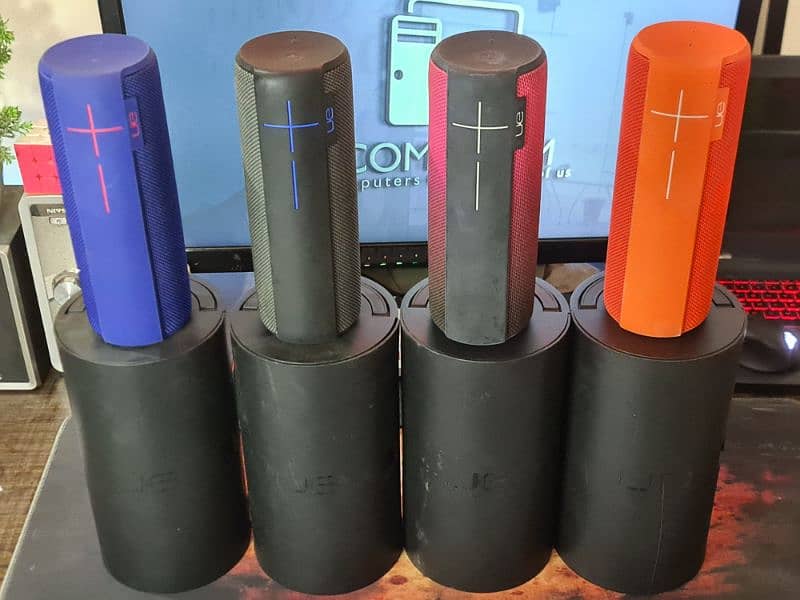 UE Megaboom With Carrying Box New Condition All Accessories 1