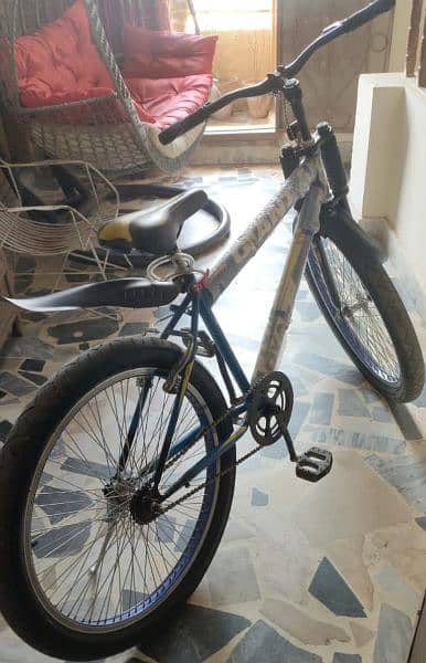 Imported mountain bicycle giant Brand 1