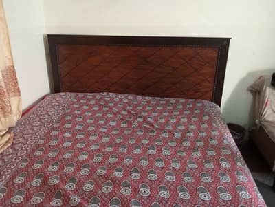 king size bed with molty spring mattress