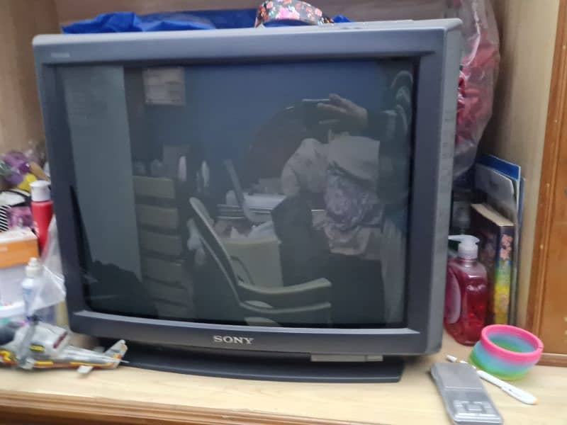 color sony tv with tv trolley 0