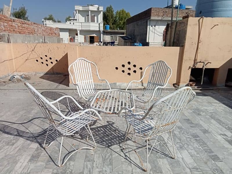 Garden Chairs with center table call on 03045007437 3