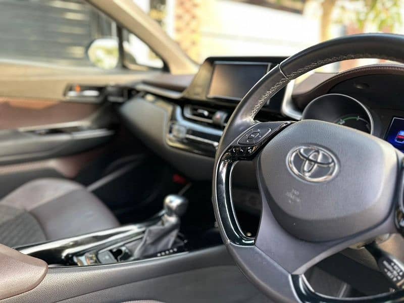Toyota CHR GLED 2018-2024 4 Grade 10