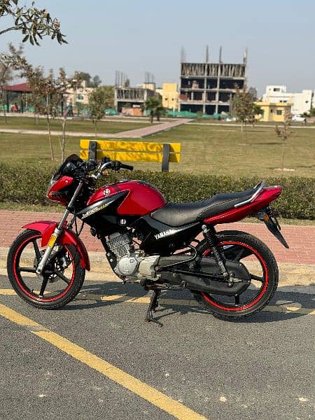 YBR 125 Red Color. 1