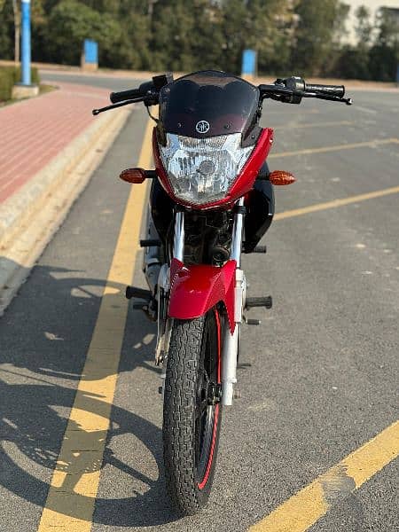 YBR 125 Red Color. 4