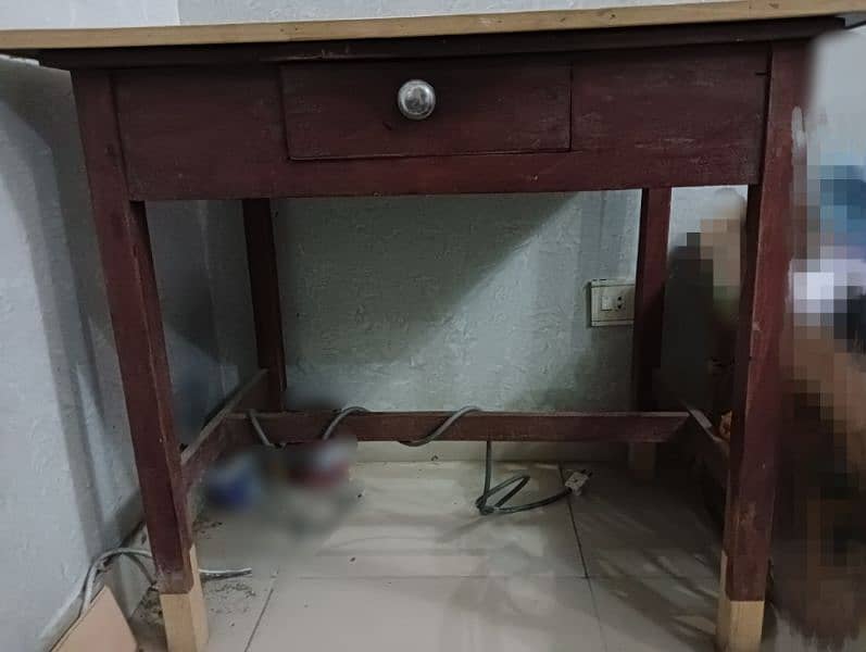 Wooden table 3x2 feet top 2