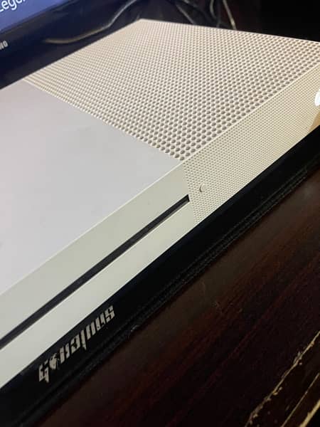 XBOX ONE S FOR SELL 3