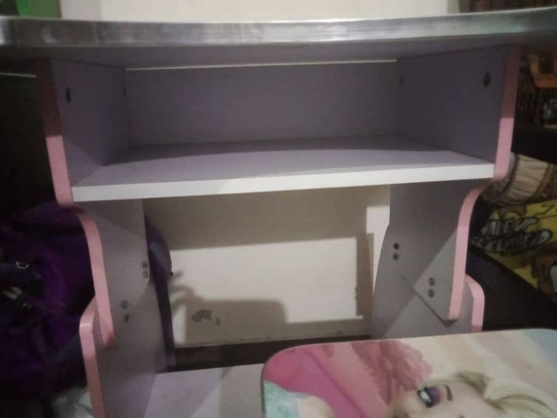 KIDS STUDY TABLE& CHAIR 1