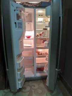 LG double door fridge 0