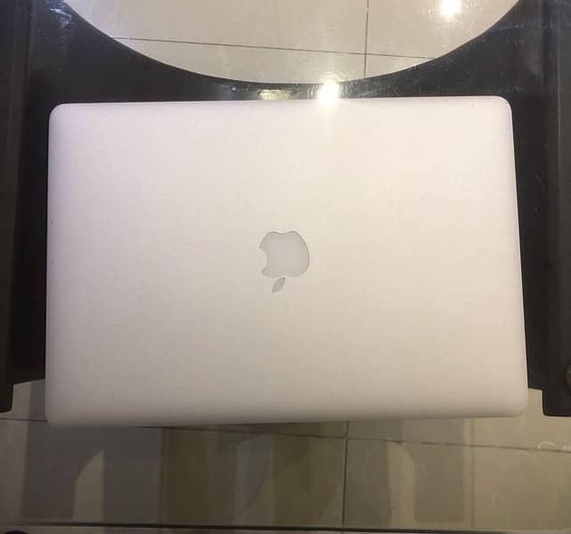 MacBook Pro 15 inch 1