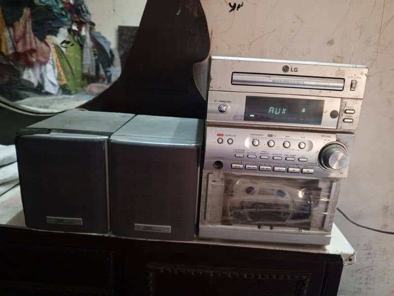 LG amplifier and speakers 2