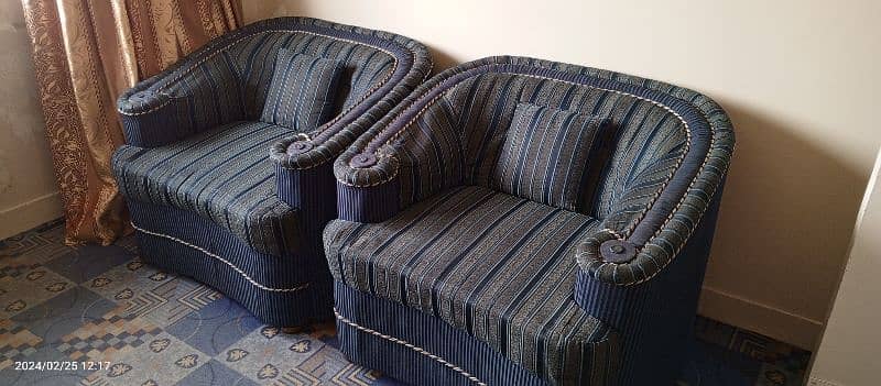 5 Seater Good Quality Blue Color Sofa Set. 5