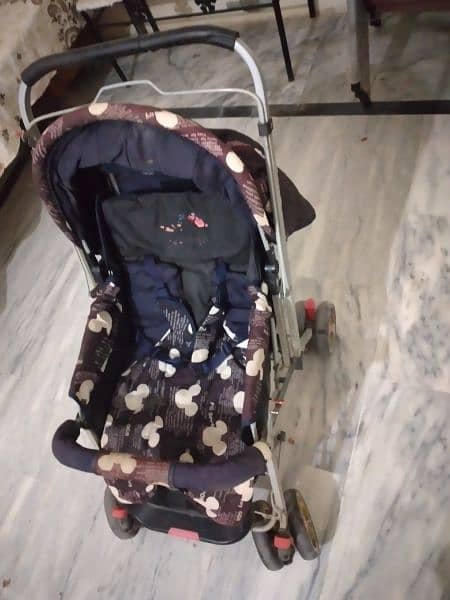 prams walker for sale in good condition. 3