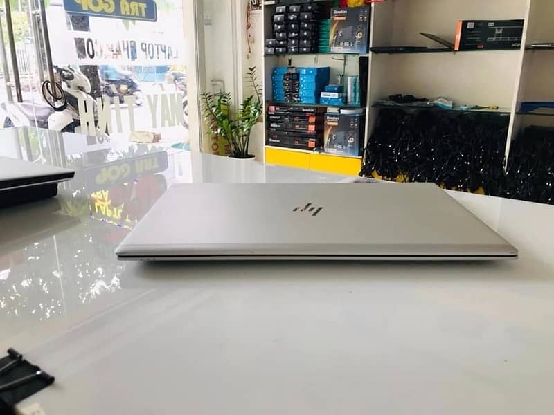 HP EliteBook 850 G5 i5 8th 16/256 GB size 15.6 Inch 6 months warranty 6