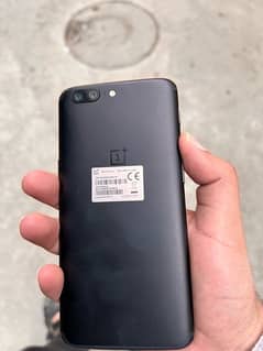 OnePlus 5 8GB+128GB Snapdragon 835 Amoled Display with orignal Charger