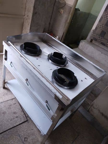 Chinese stove 3 burners  size 30x48 with water system 7