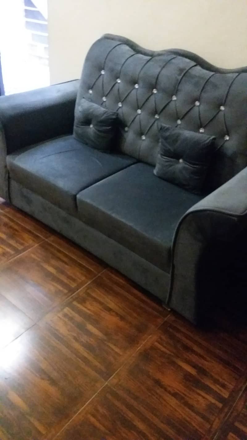 6 seater sofa with cousins and 2 royal chairs with stool and cousins 2
