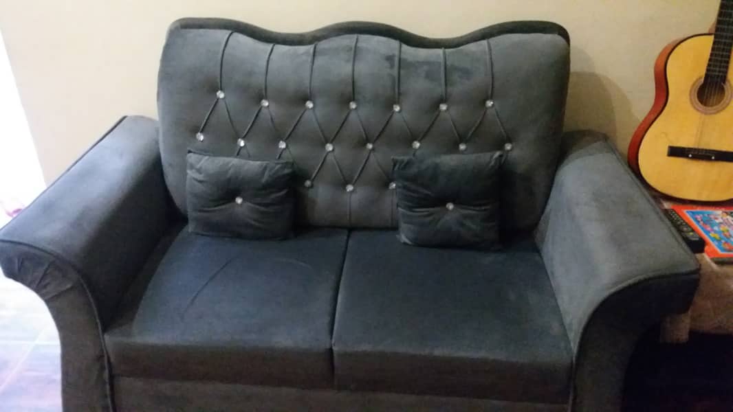 6 seater sofa with cousins and 2 royal chairs with stool and cousins 3
