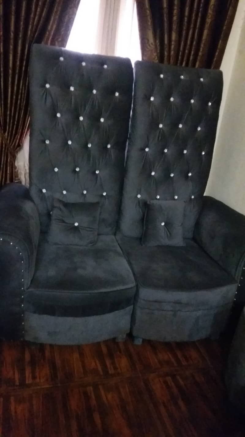 6 seater sofa with cousins and 2 royal chairs with stool and cousins 10