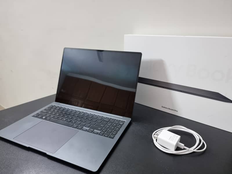 Samsung Book3 Pro -‎- i‎7 13‎th ge‎n, 1‎‎6G‎B, 1‎‎T‎B 16