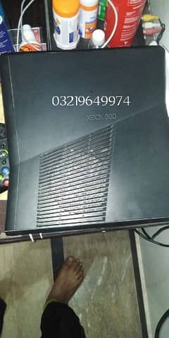 xbox 360 slim 250gb with one wirless controller