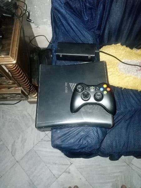 xbox 360 slim 250gb with wirless controller 1