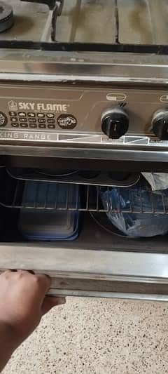cooking range for sell in very good condition