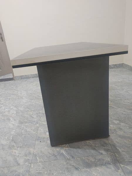 High Quality Office Table 3
