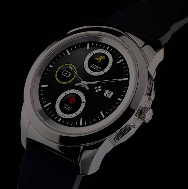 The world’s first hybrid smartwatch combining mechanical hands 4
