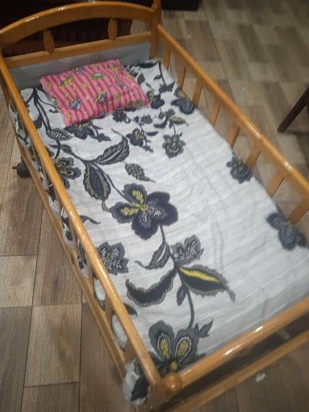 BABY'S COT WITH REASONABLE PRCE. 3