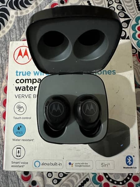 original Motorola Earsbuds with box 2 year used still perfect conditon 2