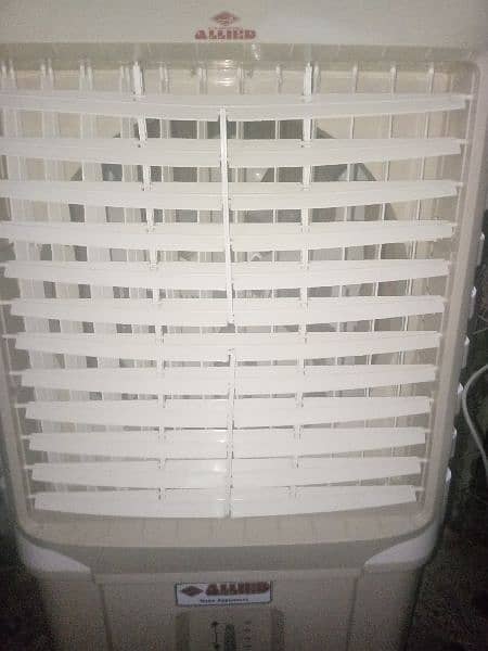 Brand New Air cooler with cooling pads and ice bottles 0