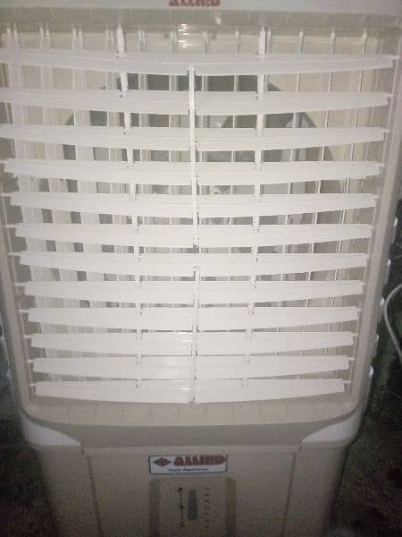 Brand New Air cooler with cooling pads and ice bottles 3