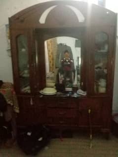 dressing table sell sell in good condition