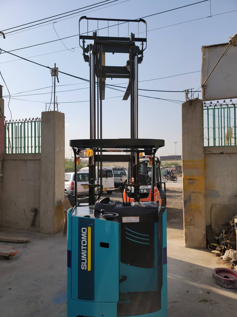 Sumitomo 1 Ton Battery Operated Reach Truck Stacker Forklift Lifter 19