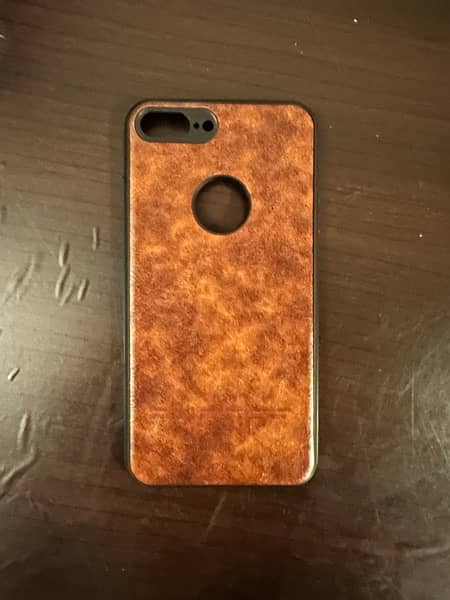 iPhone 7+ back cover 0