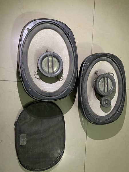 Pioneer woofer, Solid Audio 4 Ch Kenwood 718 speaker and Rock mars 9